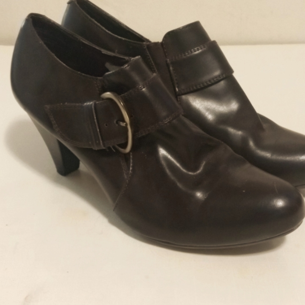 Women's Bass Ankle Booties Brown Size 8 1/2 M